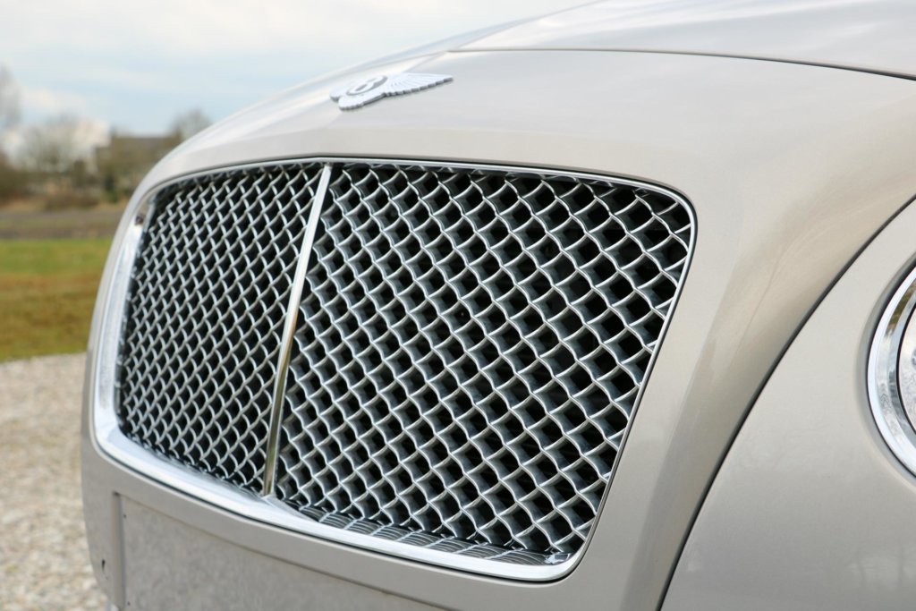 Real Art on Wheels | Bentley Continental GT