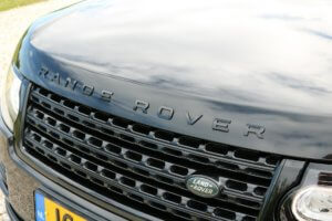 Real Art on Wheels | Range Rover Vogue TDV6