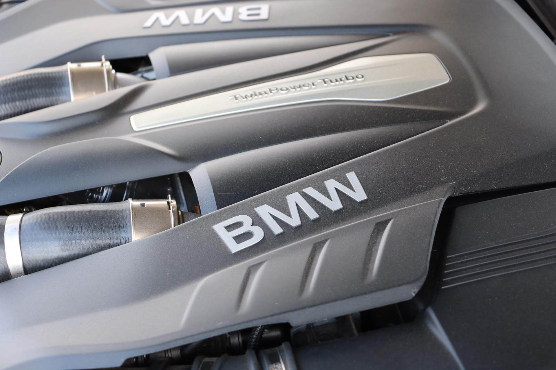 Real Art on Wheels | BMW 750 Li