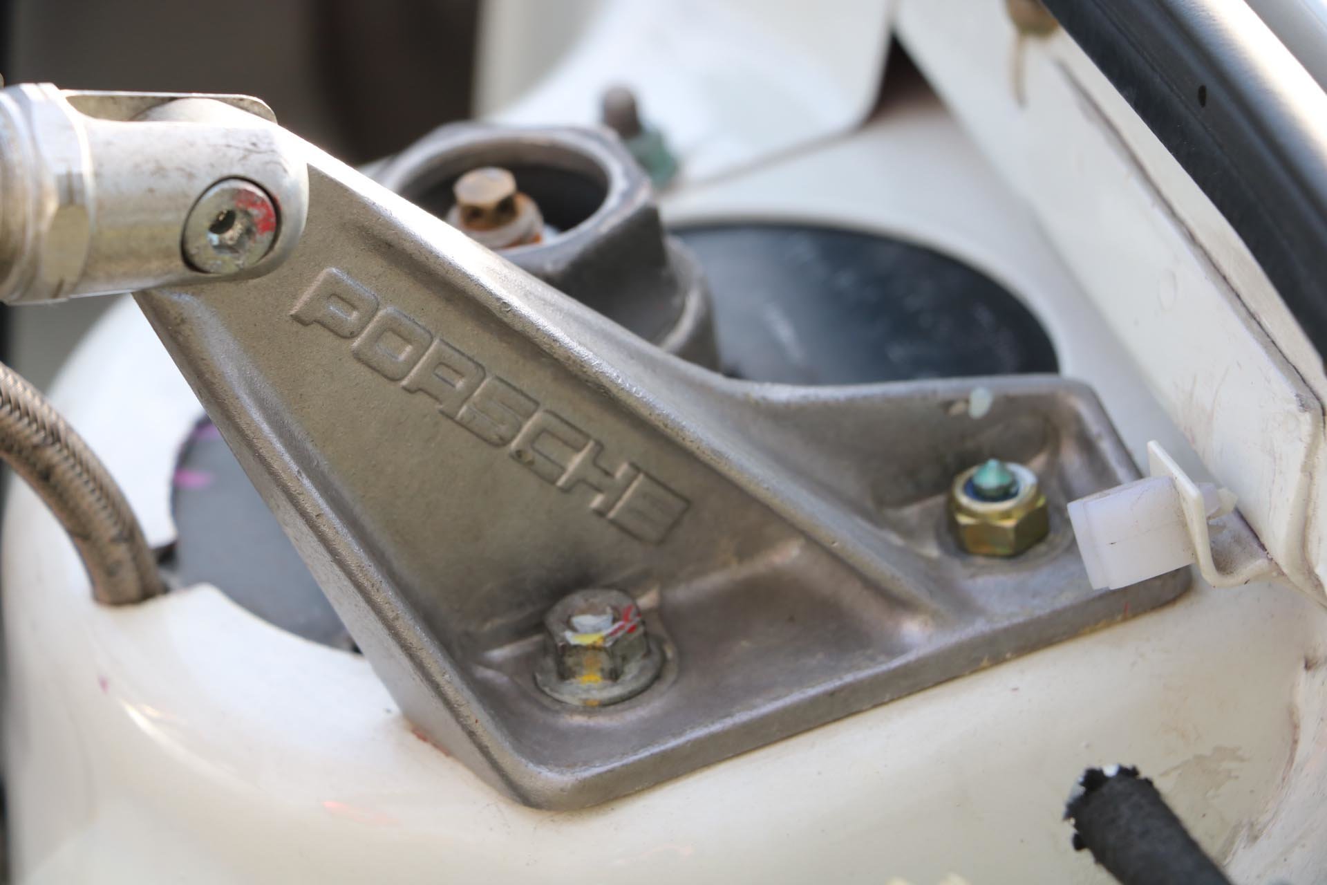 Real Art on Wheels | Porsche 993 Cup 3.8