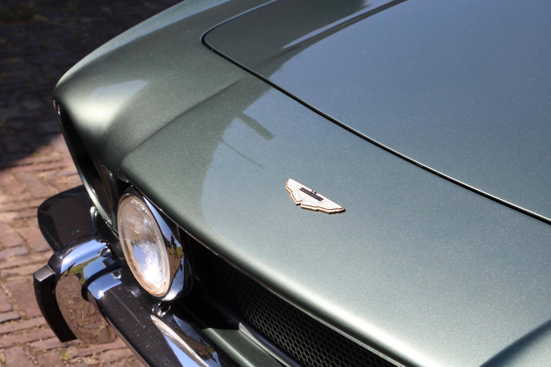 Real Art on Wheels | Aston Martin V8