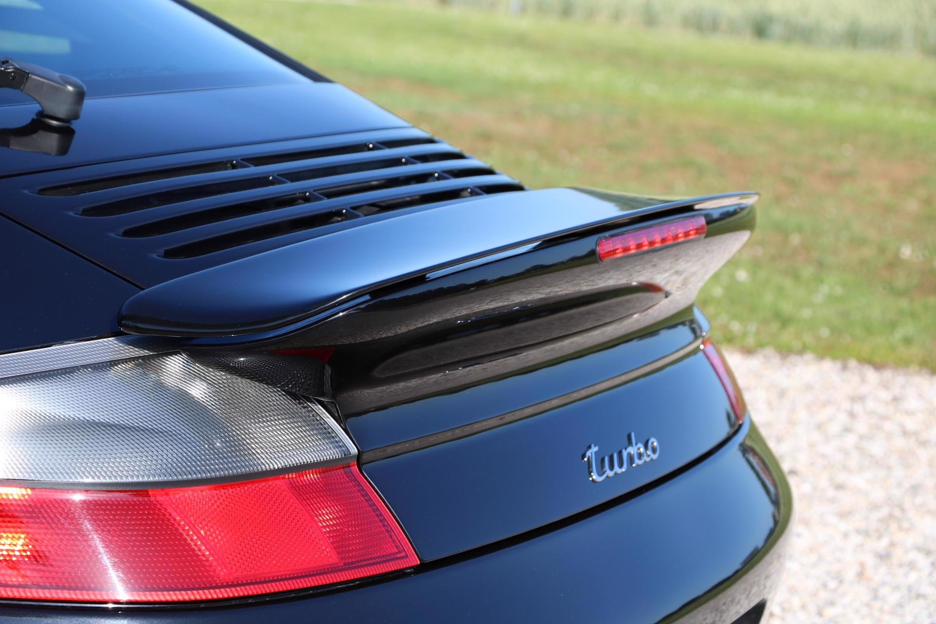 Real Art on Wheels | Porsche 996 Turbo