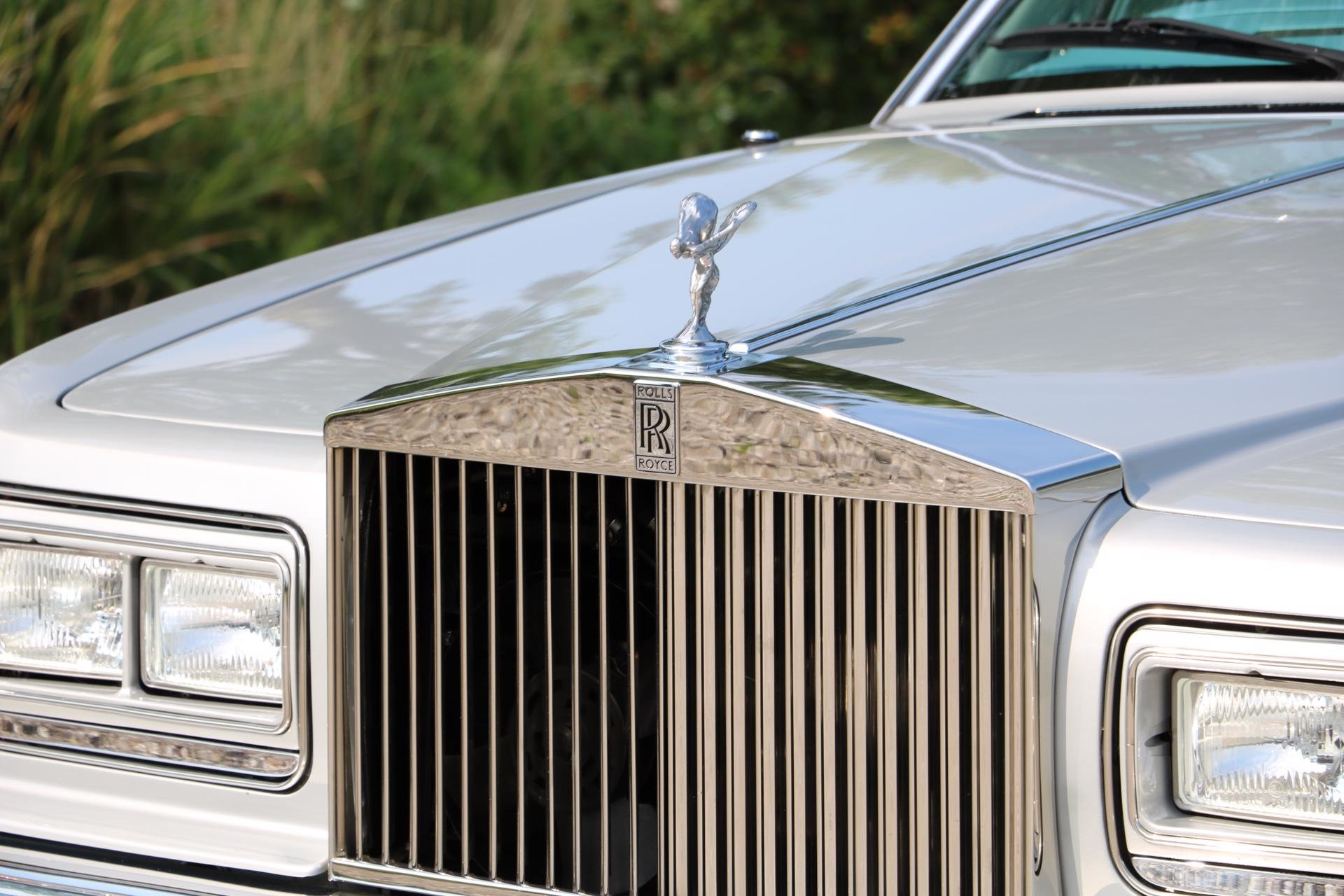 Real Art on Wheels | Rolls-Royce Silver Spur by Hooper