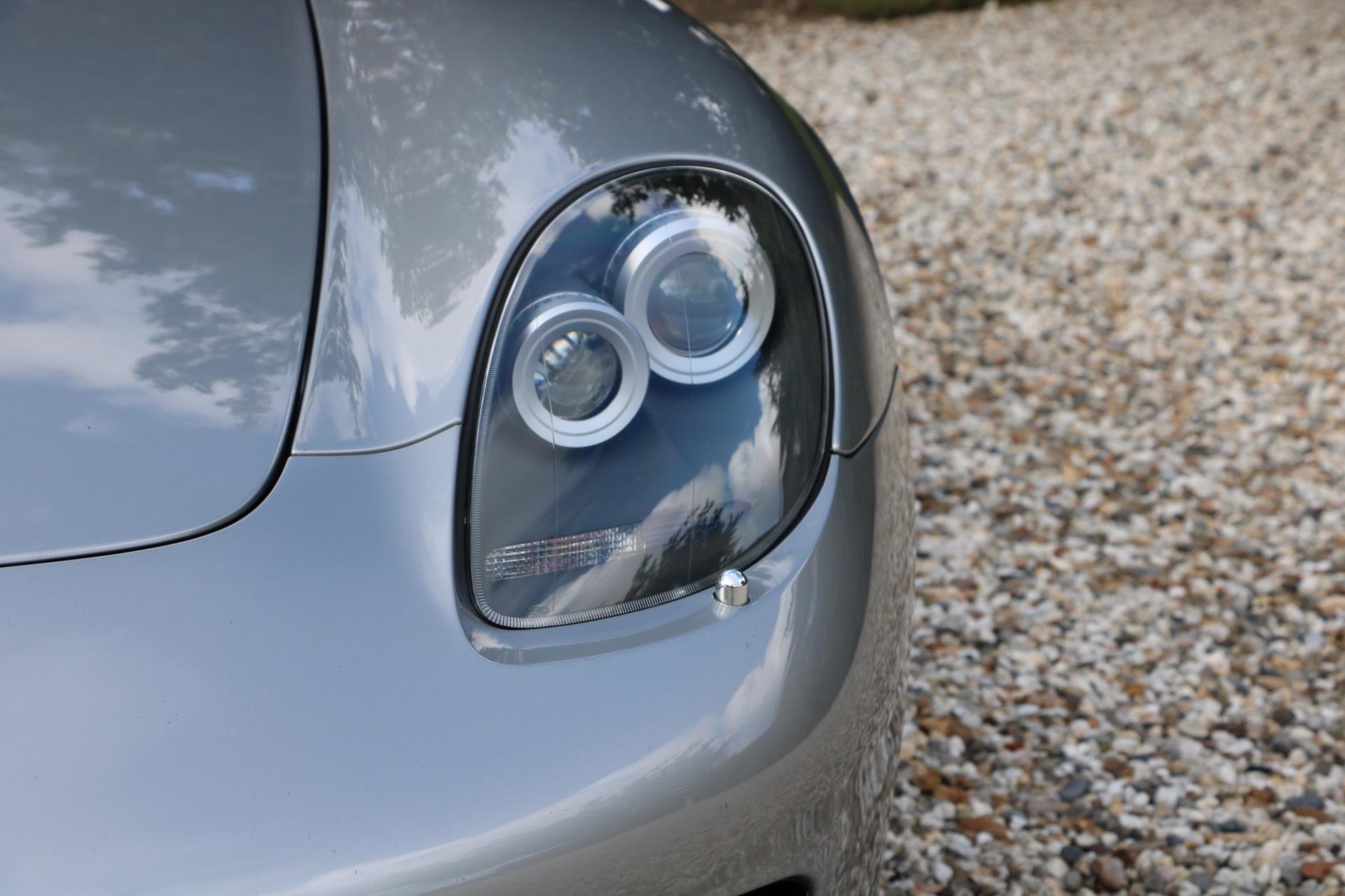 Real Art on Wheels | Porsche Carrera GT