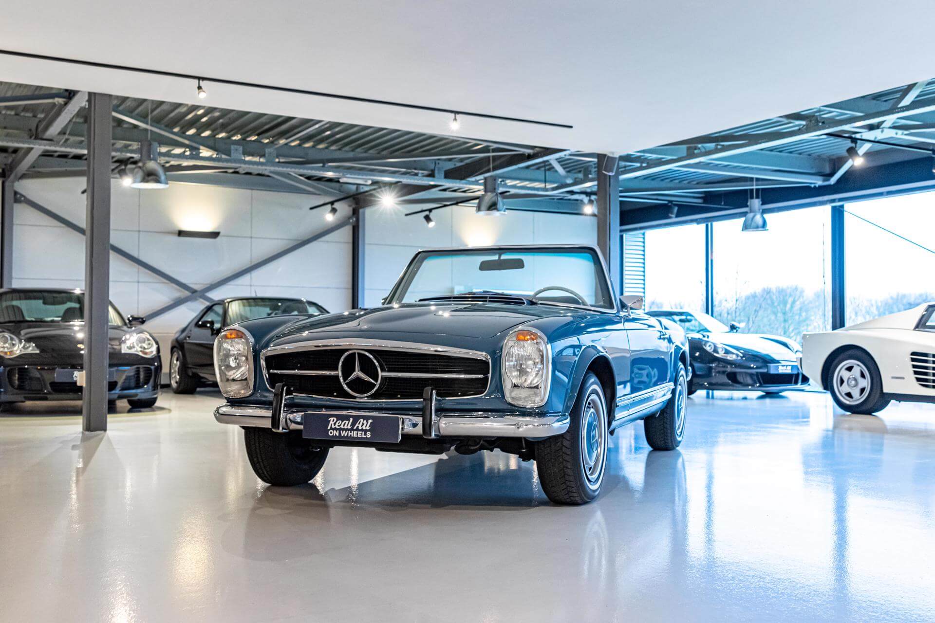 Real Art on Wheels | Mercedes-Benz 280SL