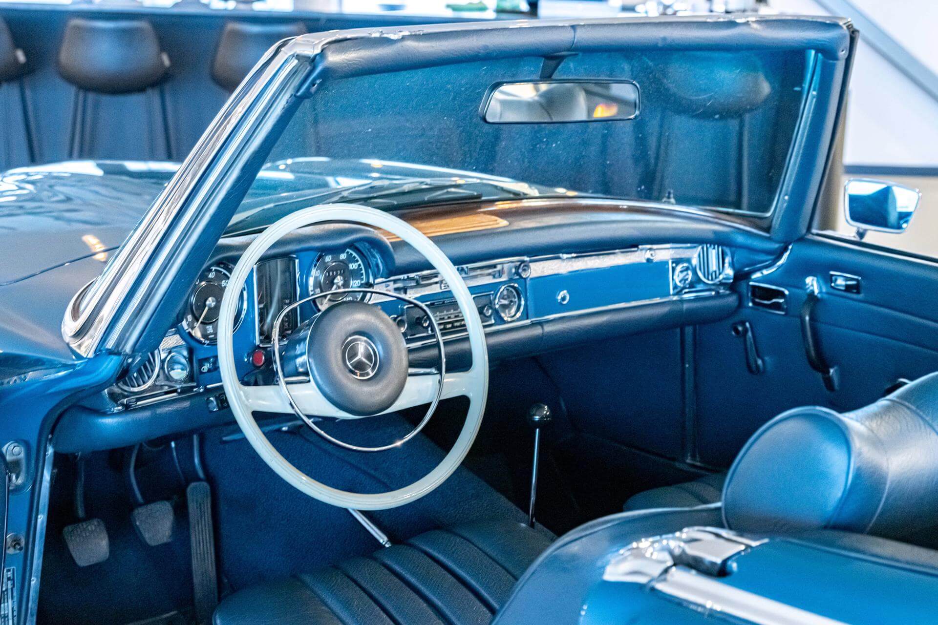 Real Art on Wheels | Mercedes-Benz 280SL