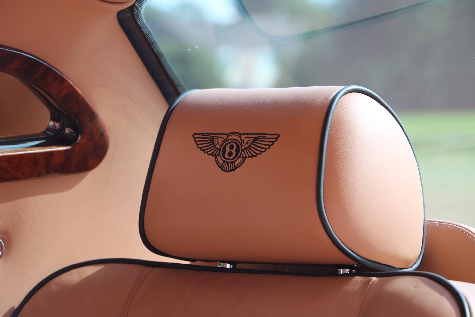 Real Art on Wheels | Bentley Arnage RL