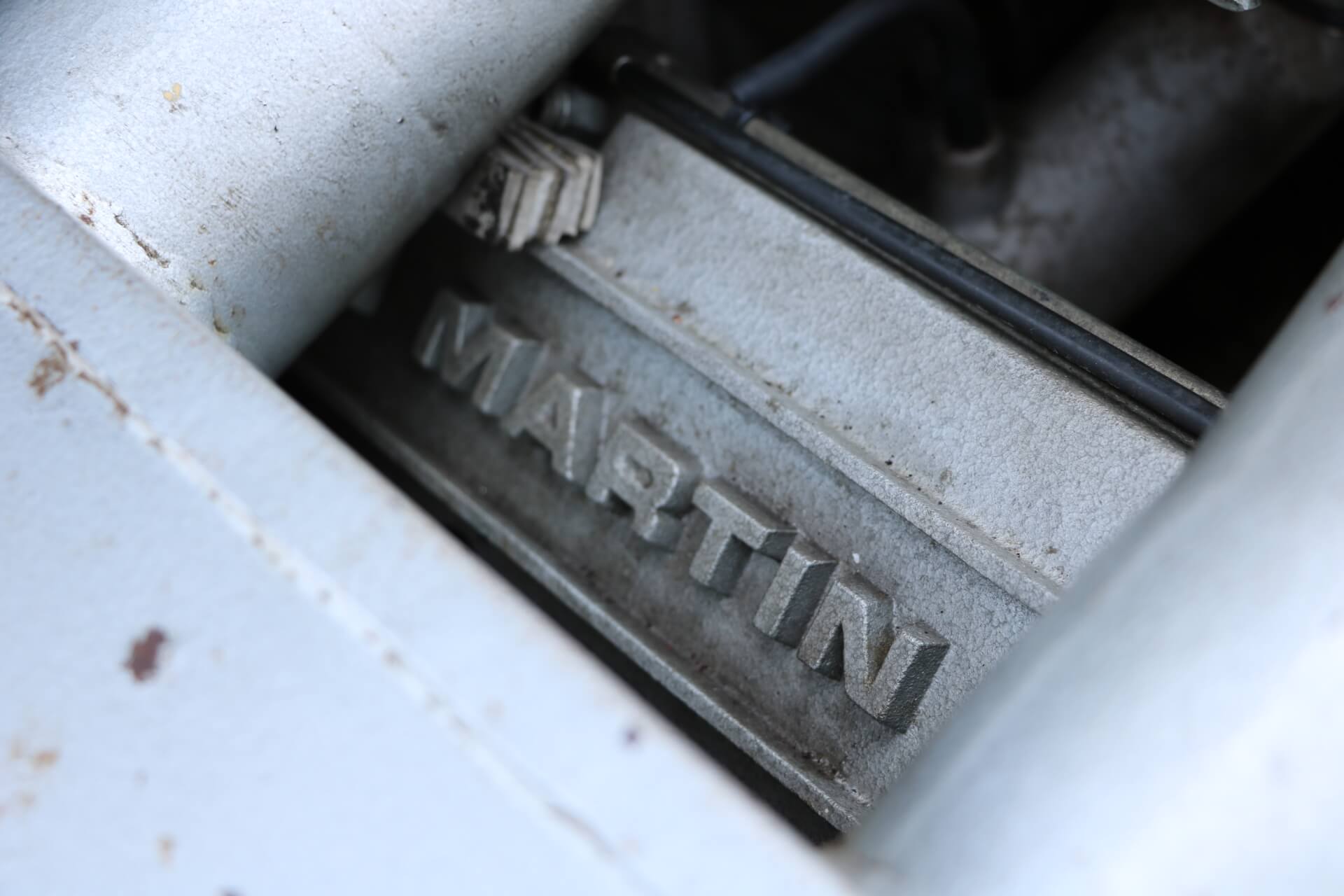 1978-aston-martin-v8-25