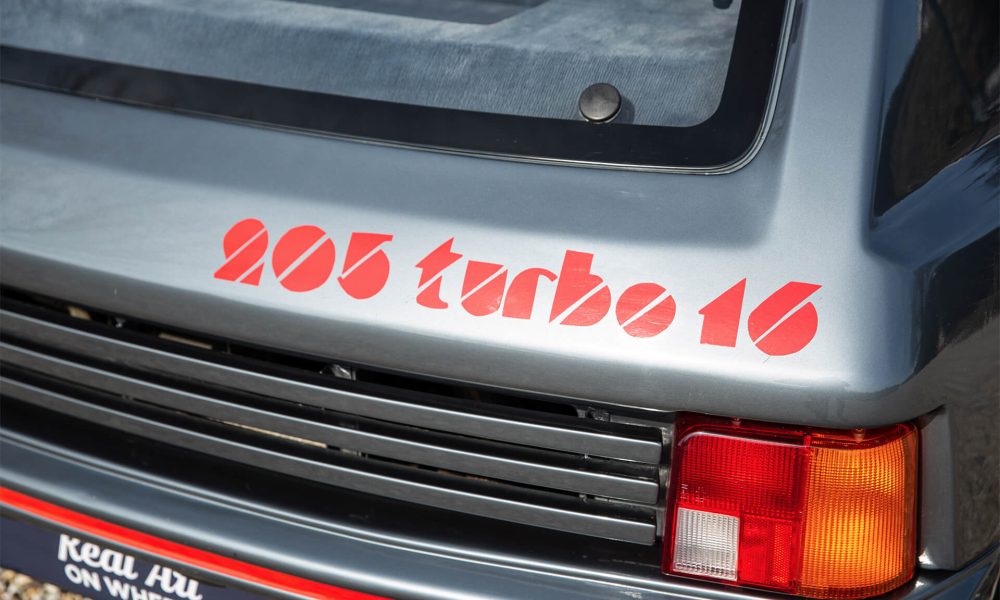 0000s_0025_RAOW-Peugeot-205-Turbo-8-1
