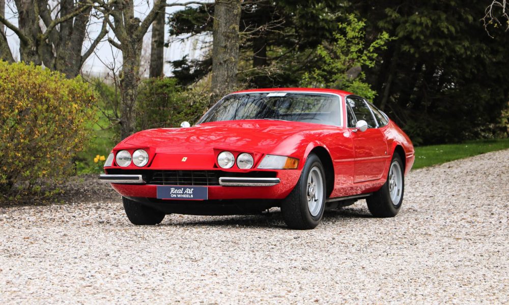 01-RAOW-Ferrari-Daytona-2