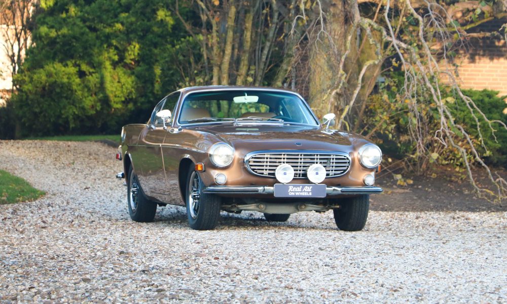 02-RAOW-Volvo-P-1800