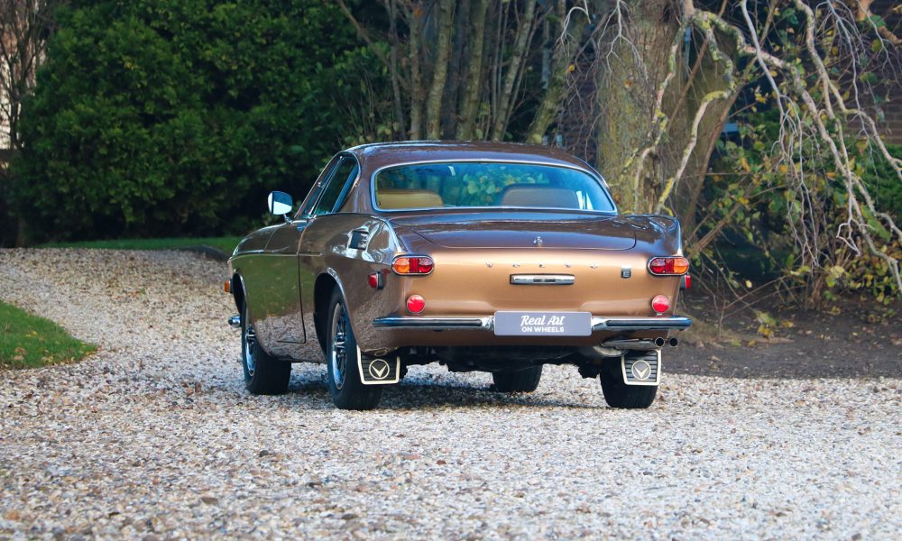 08-RAOW-Volvo-P-1800