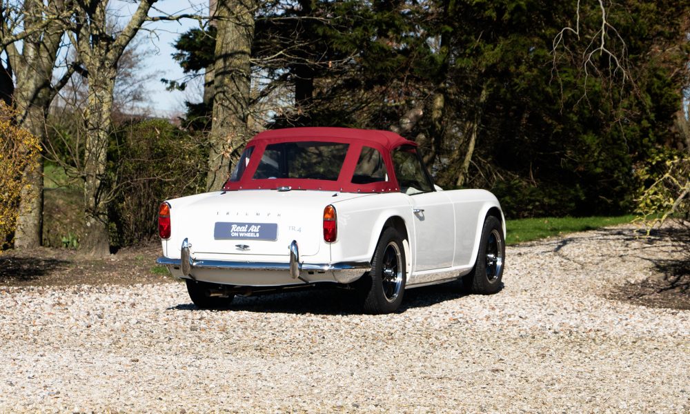 09-RAOW-Triumnph-TR4