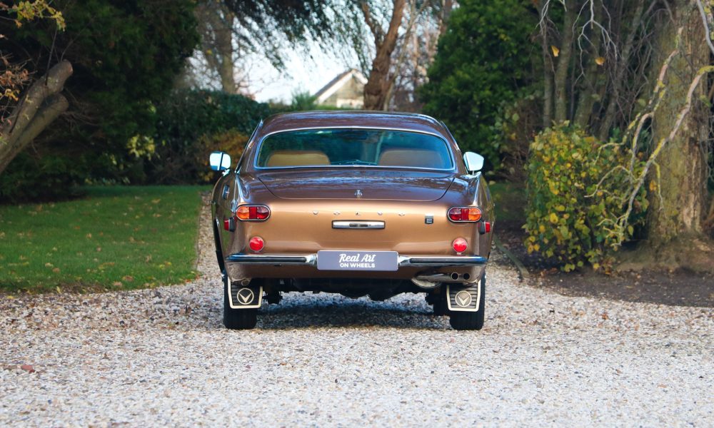 09-RAOW-Volvo-P-1800