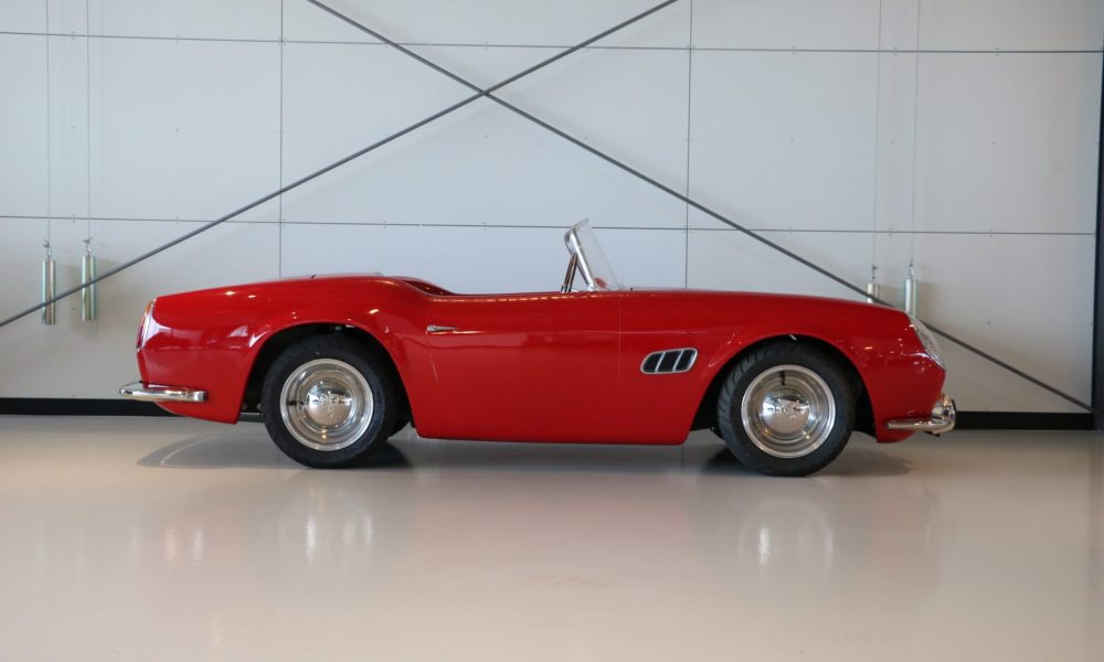 1-ferrari-california-spider-junior-car-rosso-004