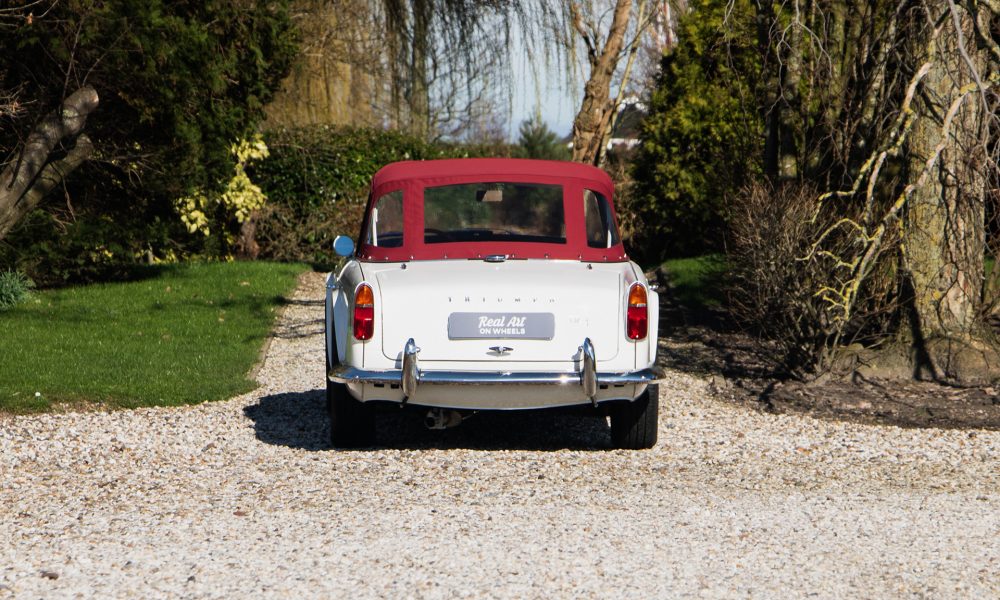 10-RAOW-Triumnph-TR4