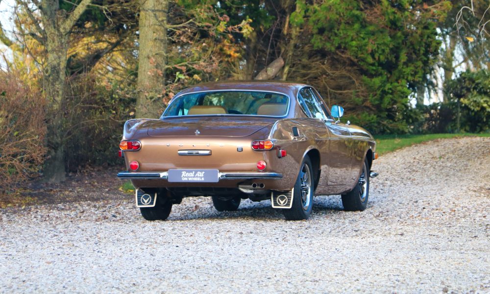 10-RAOW-Volvo-P-1800