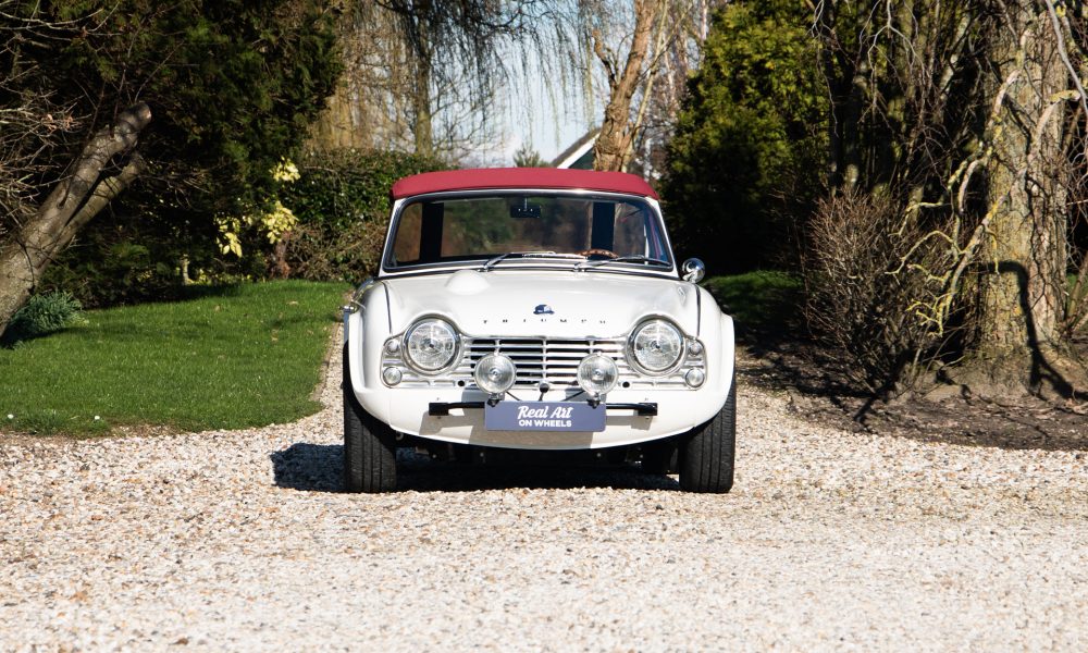 13-RAOW-Triumnph-TR4