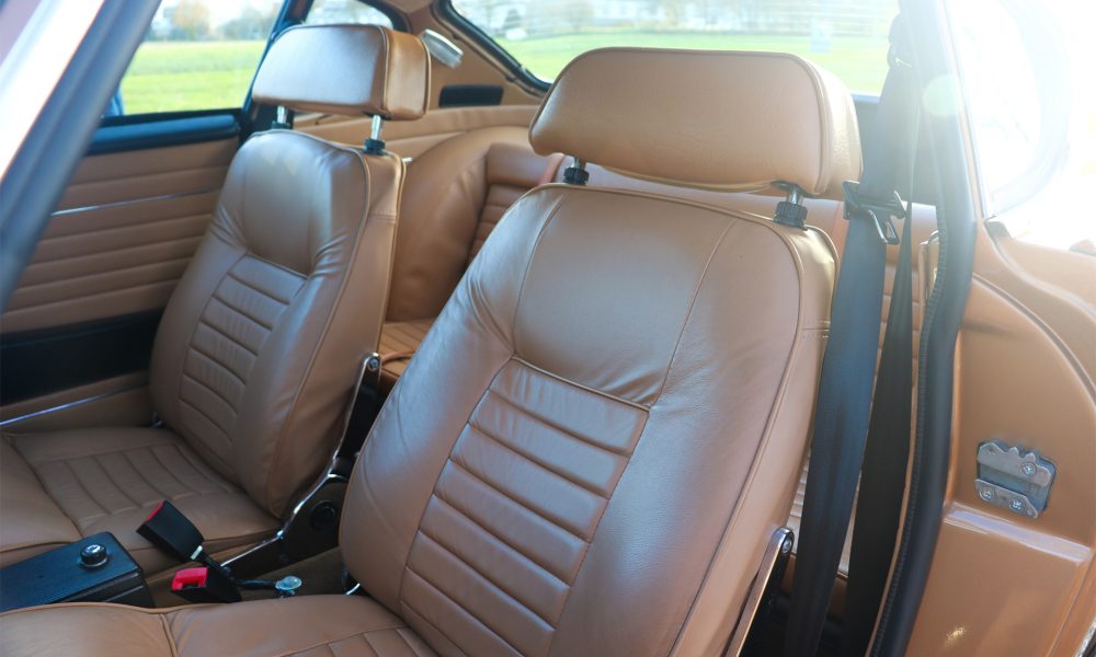 14-RAOW-Volvo-P-1800