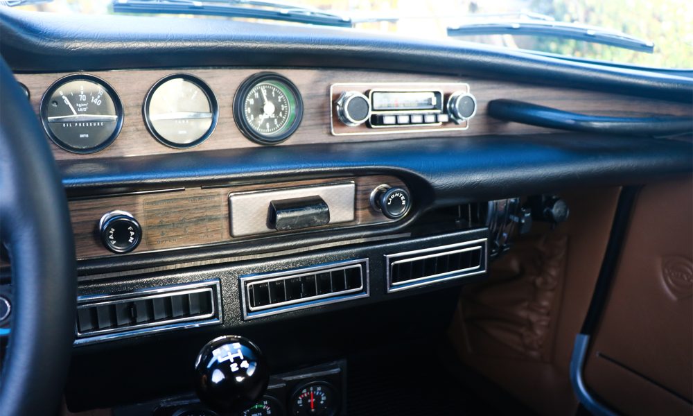 17-RAOW-Volvo-P-1800