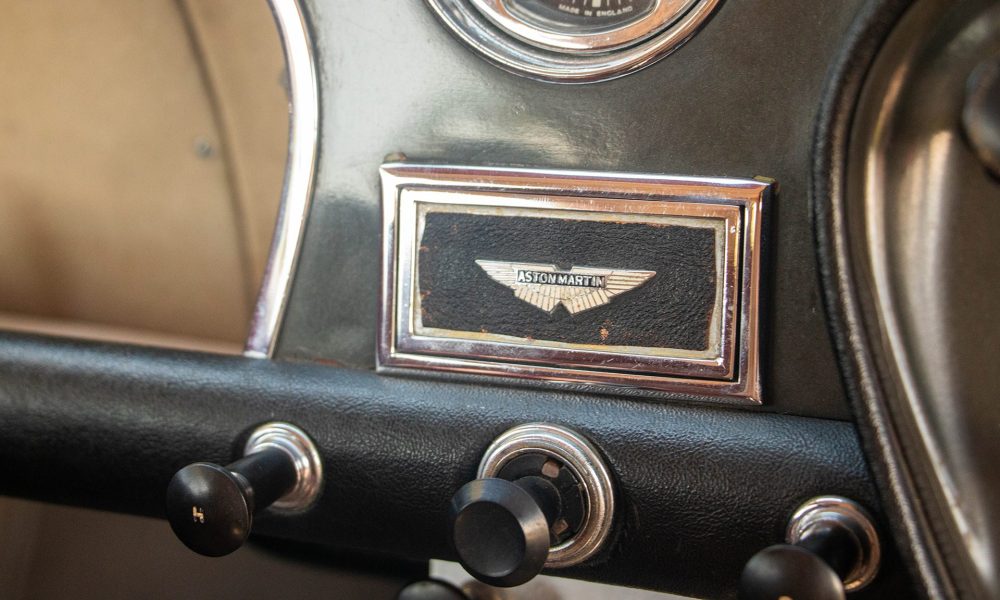 18-RAOW-Aston-Martin-DB2