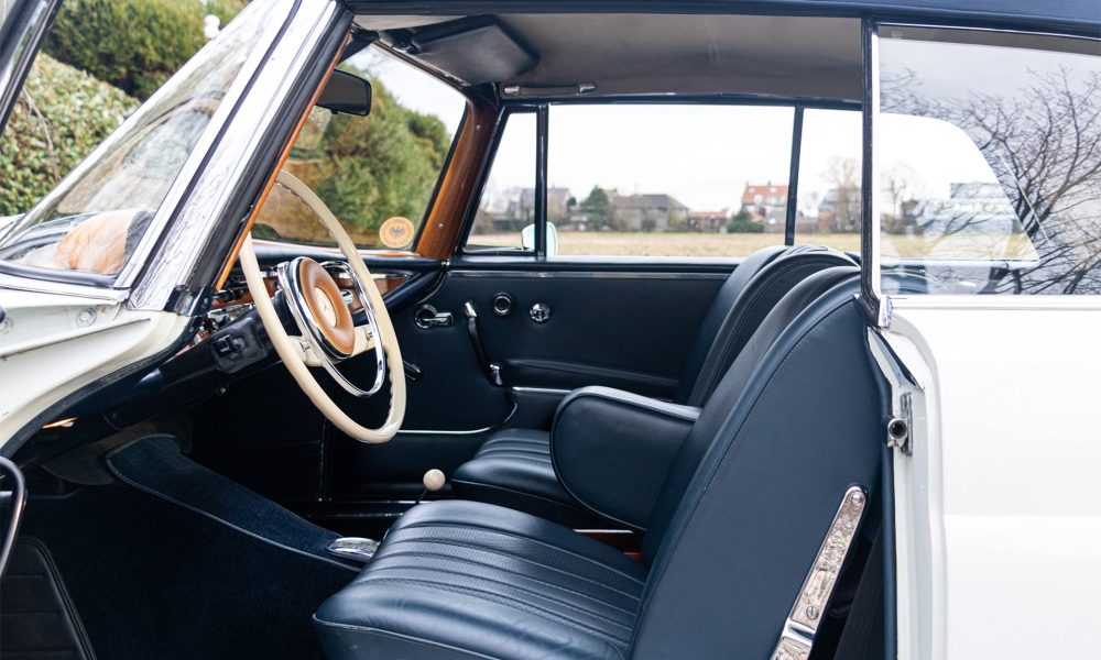 19-RAOW-Mercedes-250-SE-Automatic