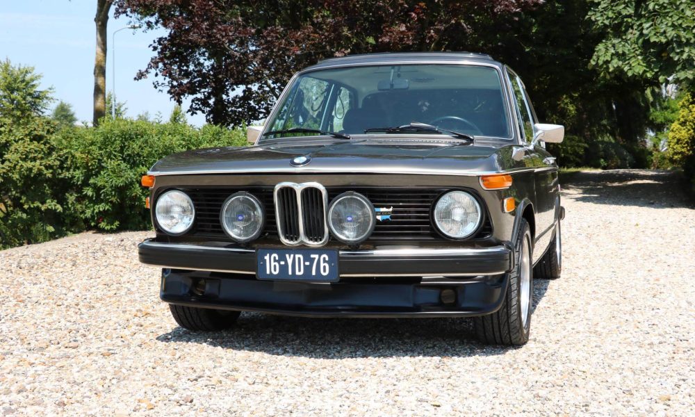 1976-bmw-2002-turbo-13