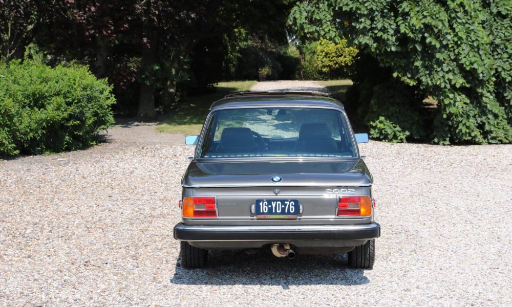 1976-bmw-2002-turbo-21