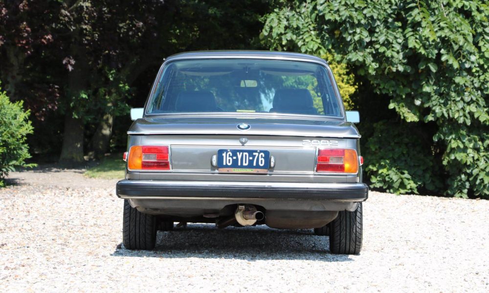 1976-bmw-2002-turbo-22