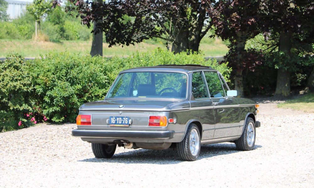 1976-bmw-2002-turbo-23