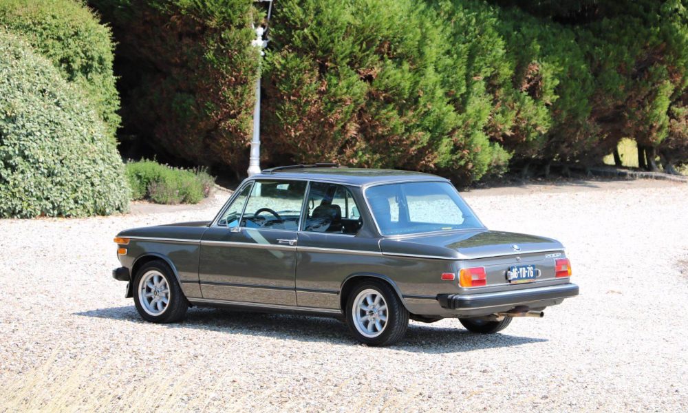 1976-bmw-2002-turbo-27