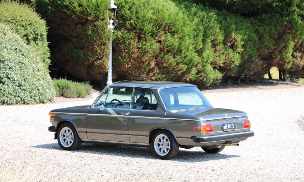 1976-bmw-2002-turbo-28