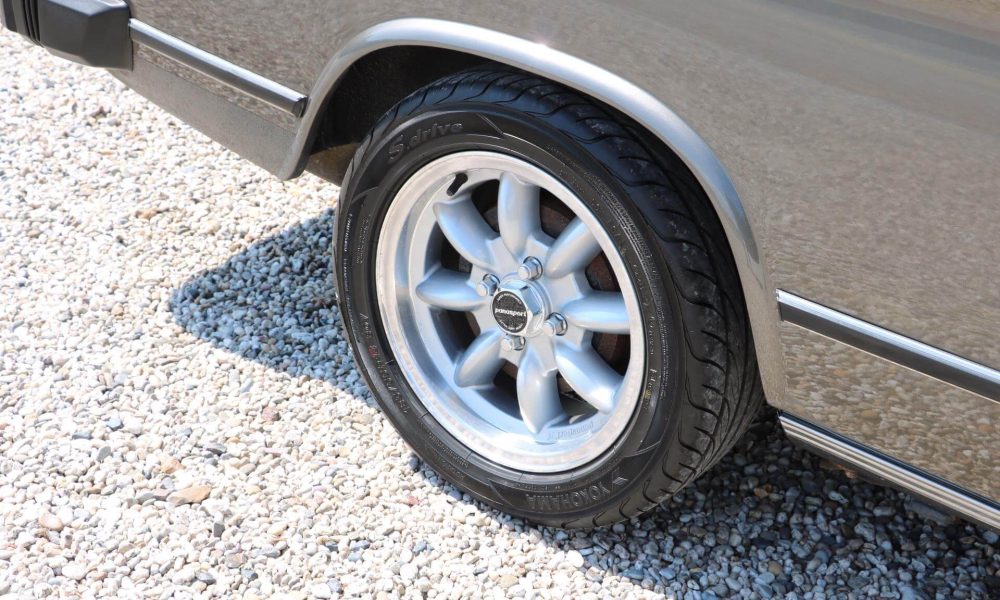 1976-bmw-2002-turbo-32