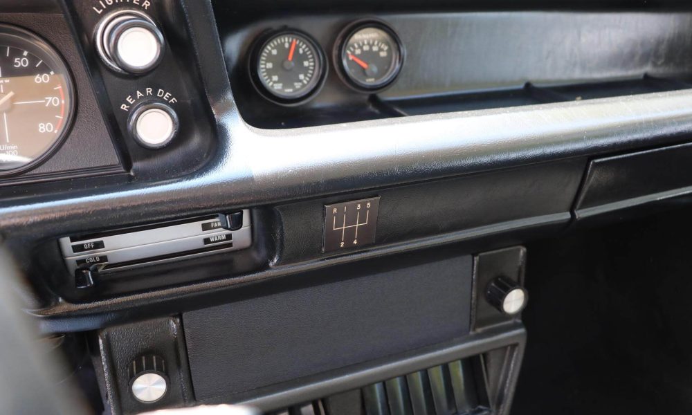 1976-bmw-2002-turbo-37