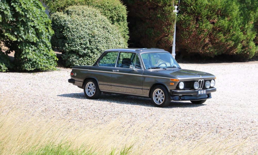 1976-bmw-2002-turbo-4