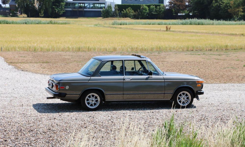 1976-bmw-2002-turbo-7