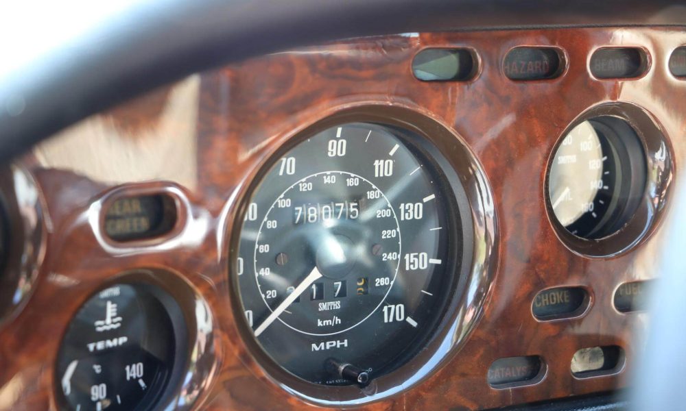 1978-aston-martin-v8-16