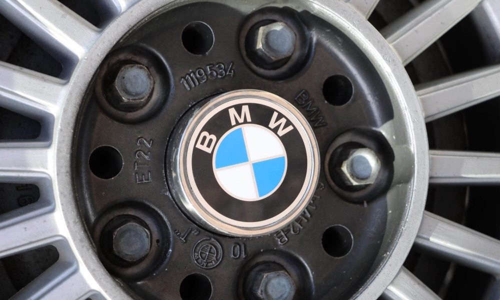 1978-bmw-520-realartonwheels-12