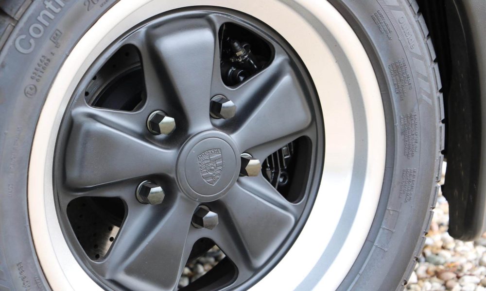 1985-porsche-911-turbo-11