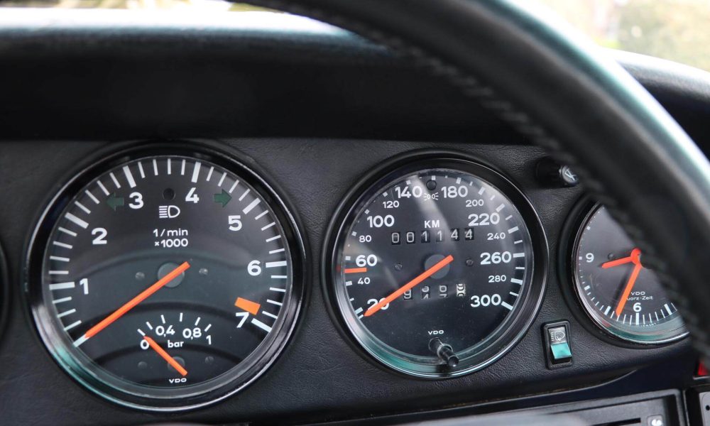 1985-porsche-911-turbo-22