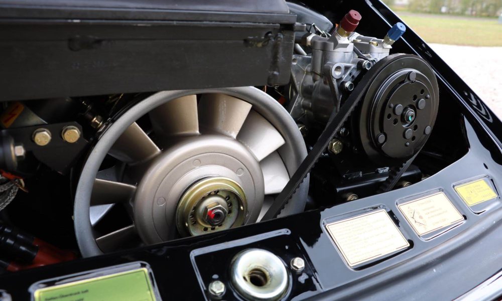 1985-porsche-911-turbo-32