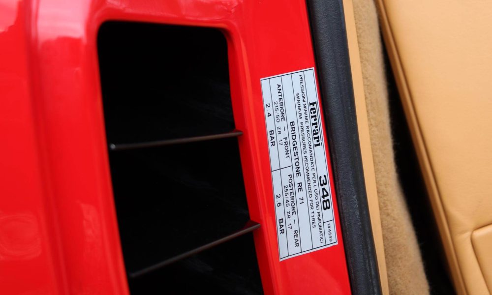 1990-ferrari-348-tb-19