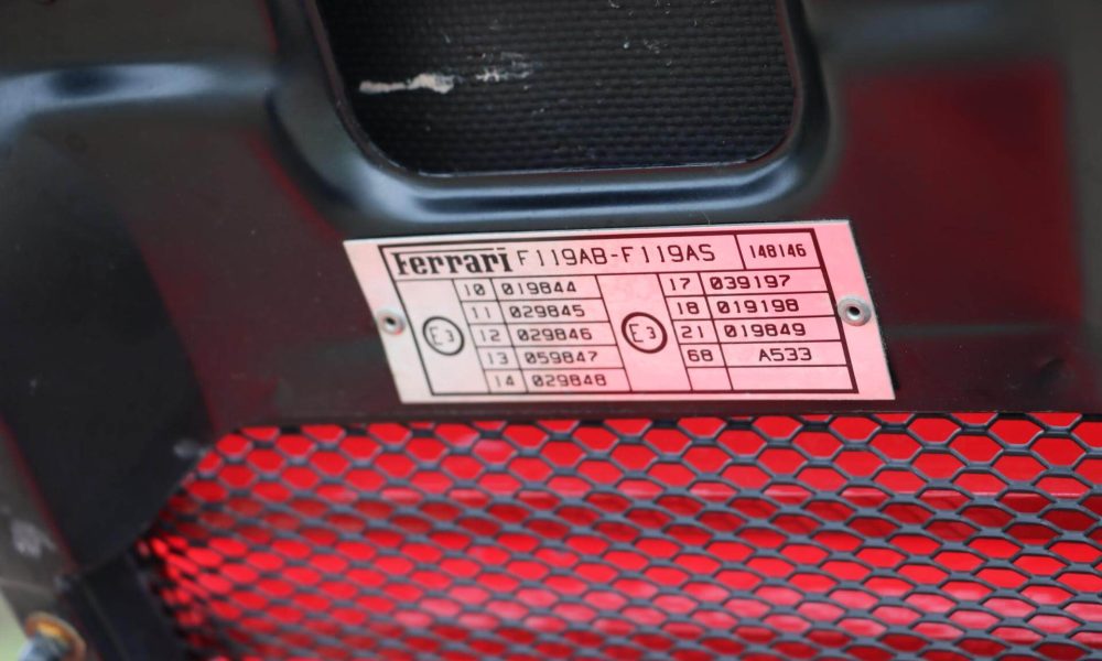 1990-ferrari-348-tb-30