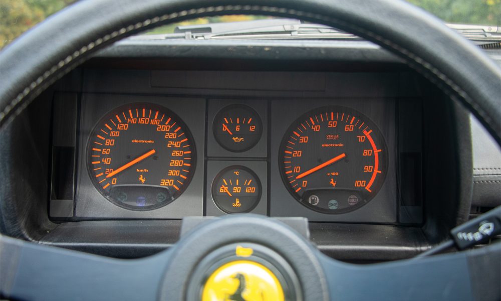 20-RAOW-Ferrari-Testarosssa-Grigio