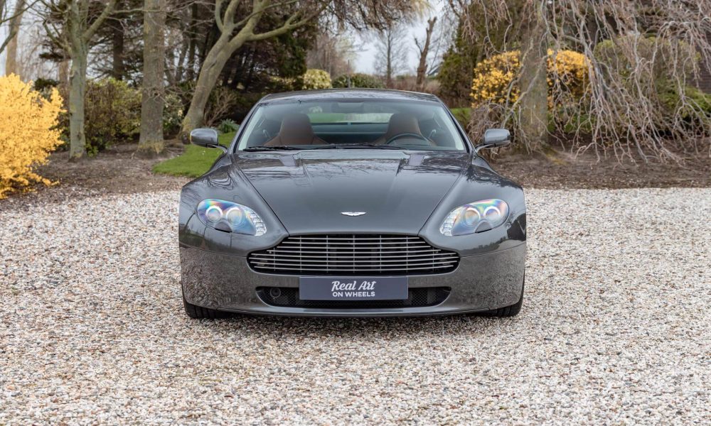 2006-aston-martin-v8-vantage-1