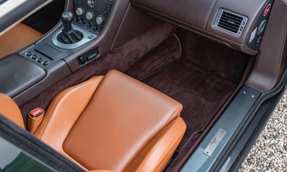 2006-aston-martin-v8-vantage-19