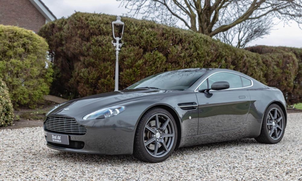 2006-aston-martin-v8-vantage-8