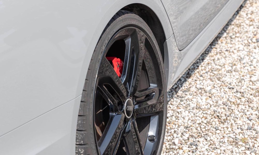 2016-audi-a6-avant-13-1