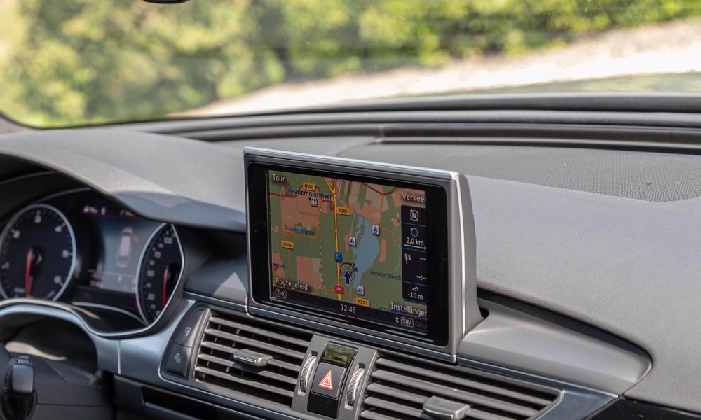 2016-audi-a6-avant-23-1