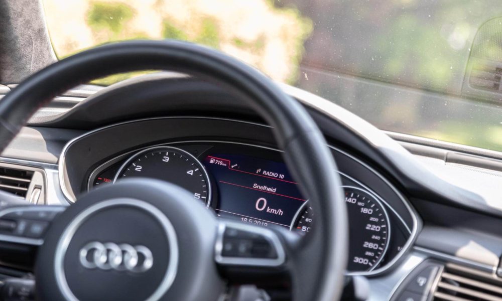 2016-audi-a6-avant-26-1